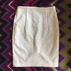 NWOT Zara Lace Pencil Skirt White, Size Medium